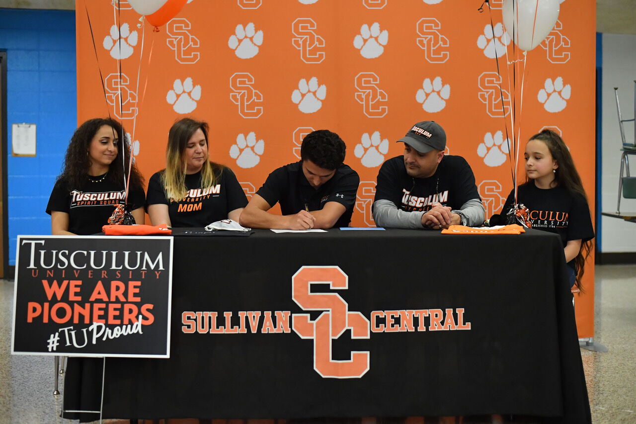 Central's Landen Locklear Signs with Tusculum